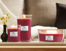 Load image into Gallery viewer, Woodwick Medium Candle Wild Berry &amp; Beet
