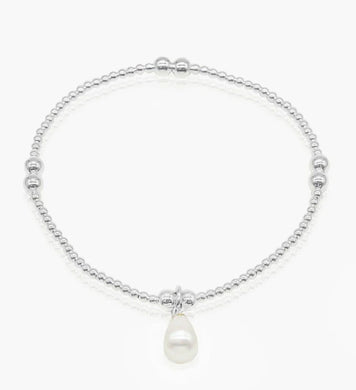 Petals- Pearl Drop Bracelet 