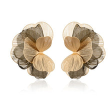 Load image into Gallery viewer, Earrings Flora [col:olive]
