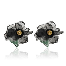 Load image into Gallery viewer, Earrings Flower [col:green/black]
