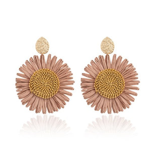 Flora Sunflower Earrings [col:gold Pink]