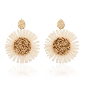 Flora Sunflower Earrings [col:gold Cream]