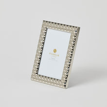 Load image into Gallery viewer, Societe 4x6 Photo Frame- Silver 
