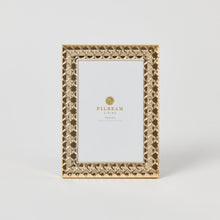 Load image into Gallery viewer, Societe 4x6 Photo Frame- Gold 
