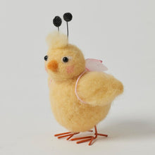 Load image into Gallery viewer, Bugs Felt Chick 
