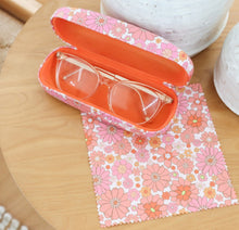 Load image into Gallery viewer, Glasses Case - Flowers
