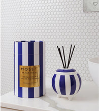 Load image into Gallery viewer, Moss St. Sandalwod &amp; Spiced Mandarin Ceramic Diffuser 350ml 
